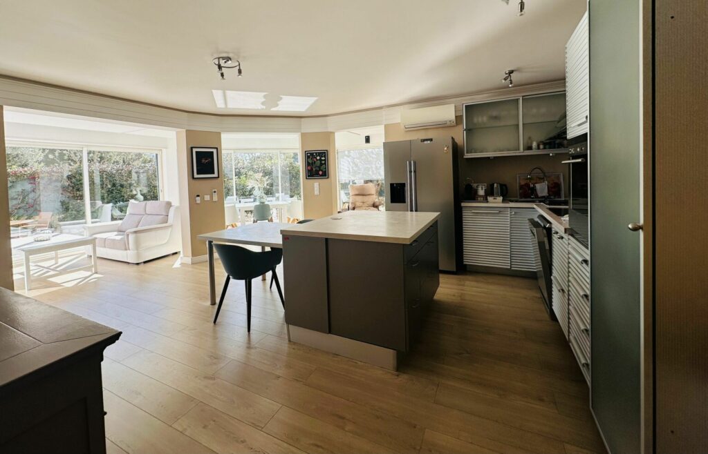 Cuisine équipée Appartement Papillon Cap d'Ail